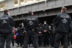 POL-WES: Dinslaken - Verletzter nach Streit bei Fußballspiel