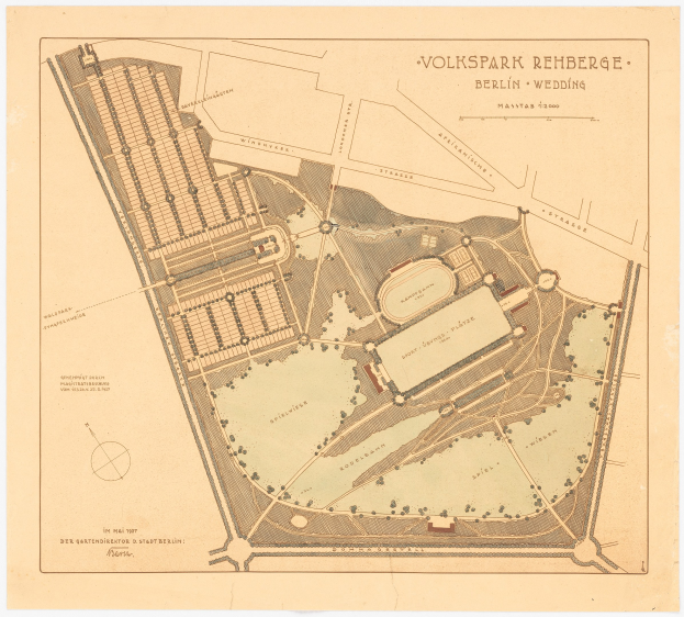 Detailierte alte Karte von Berlin, Deutschland, mit Fokus auf Volkspark Rehberg mit Gebäuden, Straßen und Parkmerkmalen.