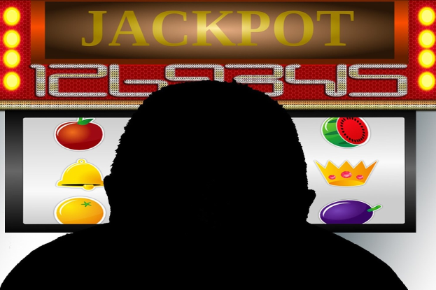 Ein Mann spielt ein Online-Slot-Spiel mit einer "Jackpot"-Anzeige, umgeben von fruchtmotivischen Symbolen und Text.