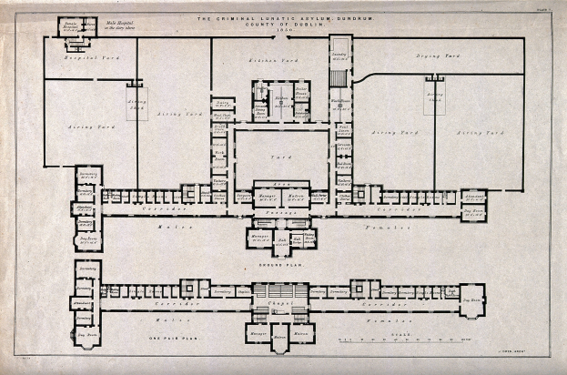 Schwarz-weißer Architekturplan eines Gebäudes mit zahlreichen beschrifteten Räumen, darunter ein 'Irrenhaus für Verbrecher'.