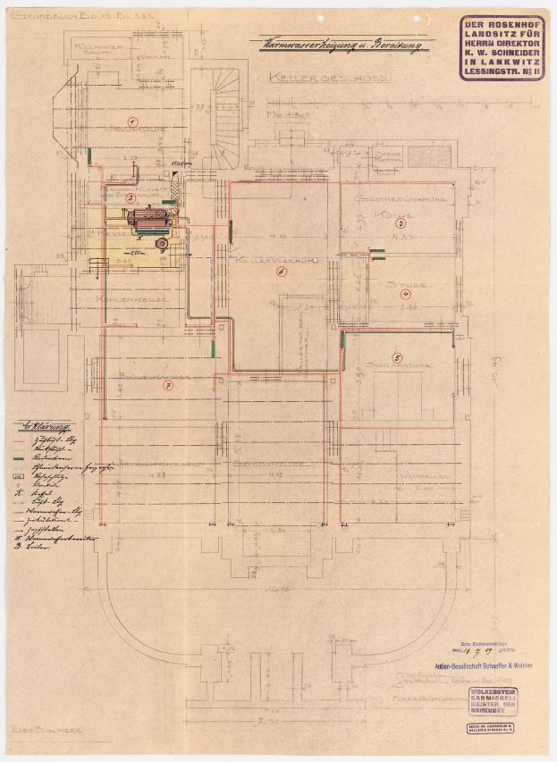 Schwarz-weißer Architekturentwurf des Rosenhof-Krankenhauses in Hamburg, Deutschland, der detaillierte Pläne mit zahlreichen Kabeln, Räumen, Fluren und anderen strukturellen Merkmalen zeigt.