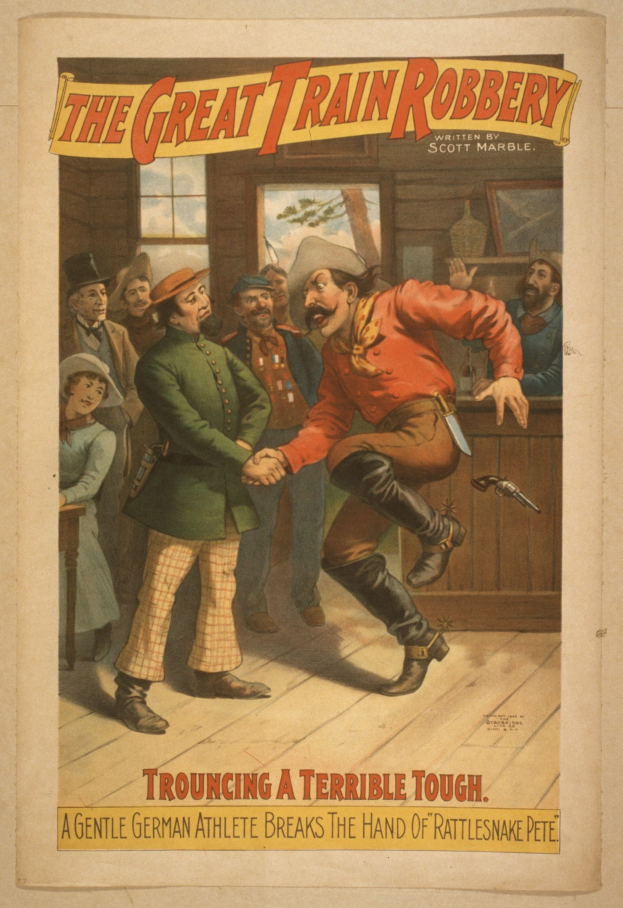 Plakat, das eine Gruppe von Menschen auf einem Boden zeigt, wobei einer eine Waffe hält, ein Fenster und eine Wand im Hintergrund und den Text "Der große Zugraub - Trouching a Terrible Tough" oben und unten.